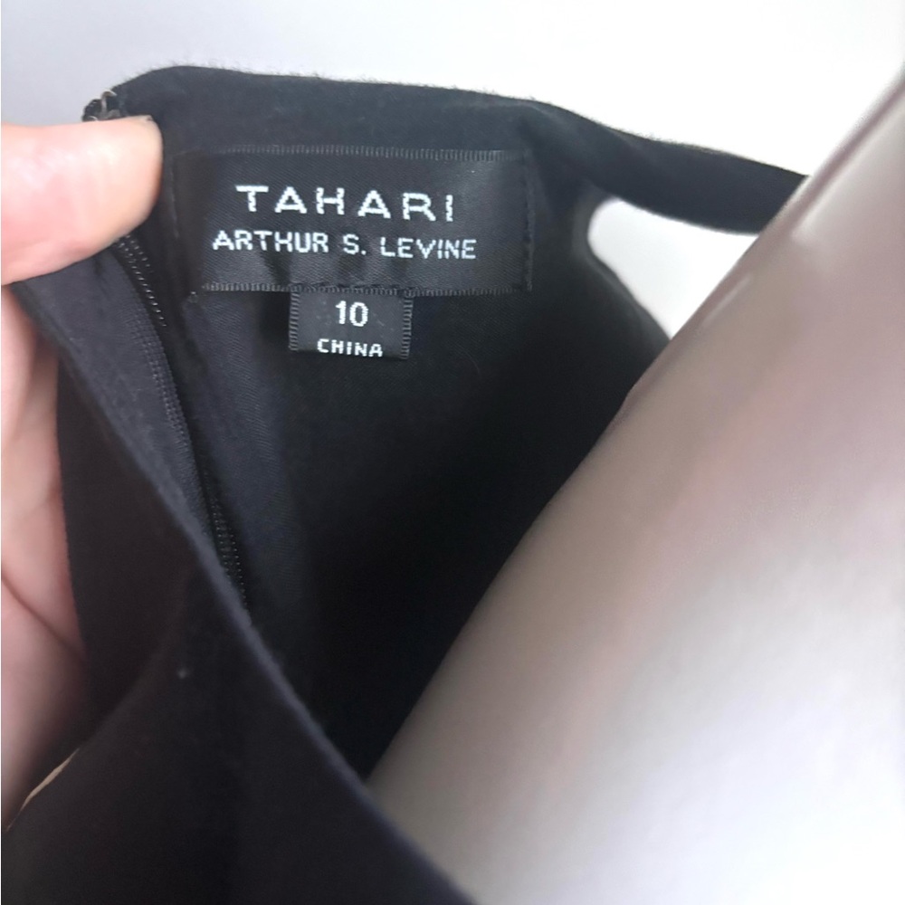 TAHARI Women's Sleeveless Lace Hem High Low - Picture 2 of 4